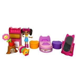 Spin Master Gabby’s Dollhouse Toys Figure Furniture Lot